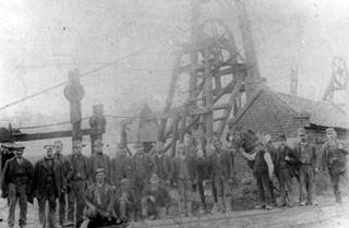 Photograph of the miners at Blists Hill Mine, c1900