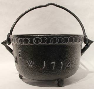Cast iron pot made by the Coalbrookdale Company