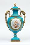 Large Coalport China Works vase, showcased in the 1862 International Exhibition in London.